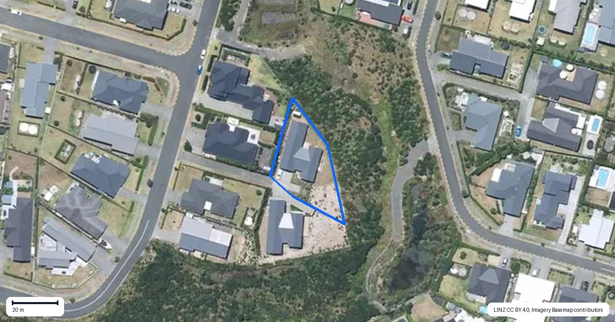 Property context map for 20 Angiangi Crescent, Beachlands, Auckland