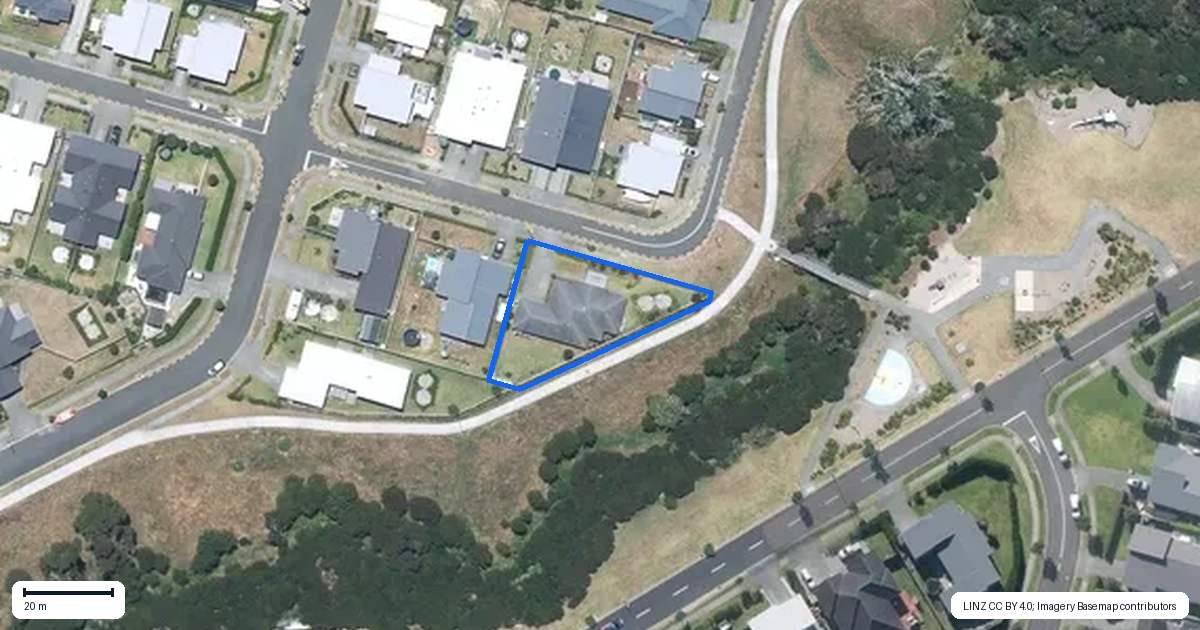 Property context map for 24 Marine Garden Crescent, Beachlands, Auckland