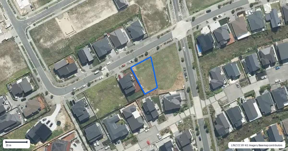 Property context map for 21 Kumukumu Road, Long Bay, Auckland