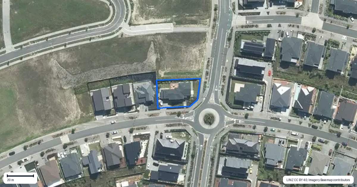 Property context map for 2 Kumukumu Road, Long Bay, Auckland