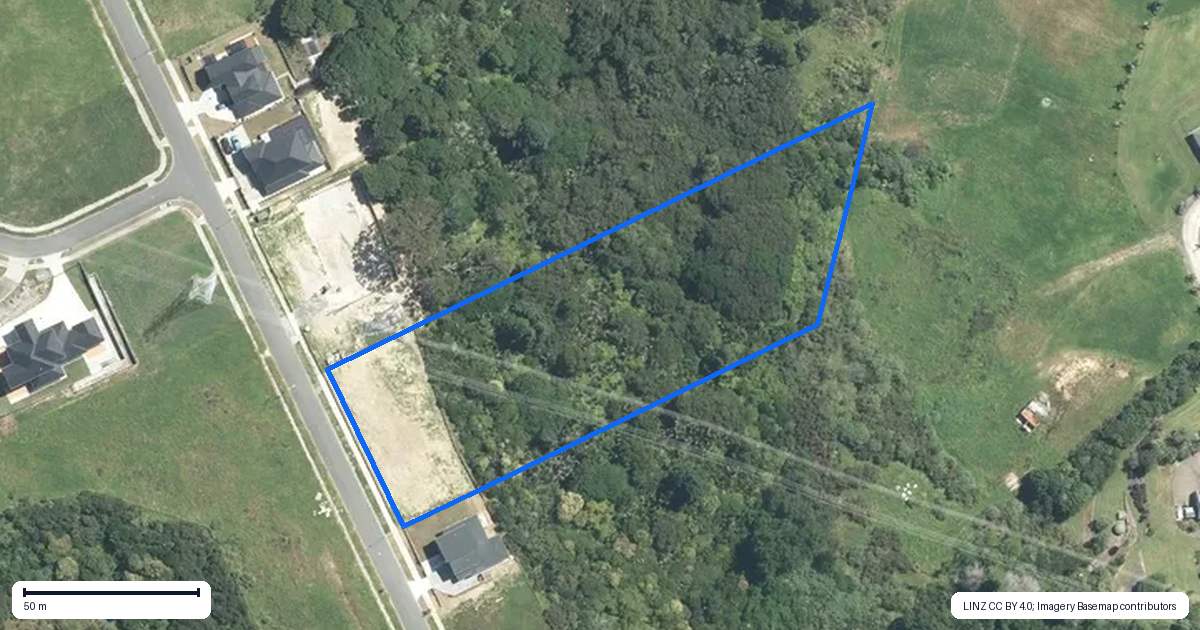 Property context map for 11 Annmarie Avenue, Totara Park, Auckland