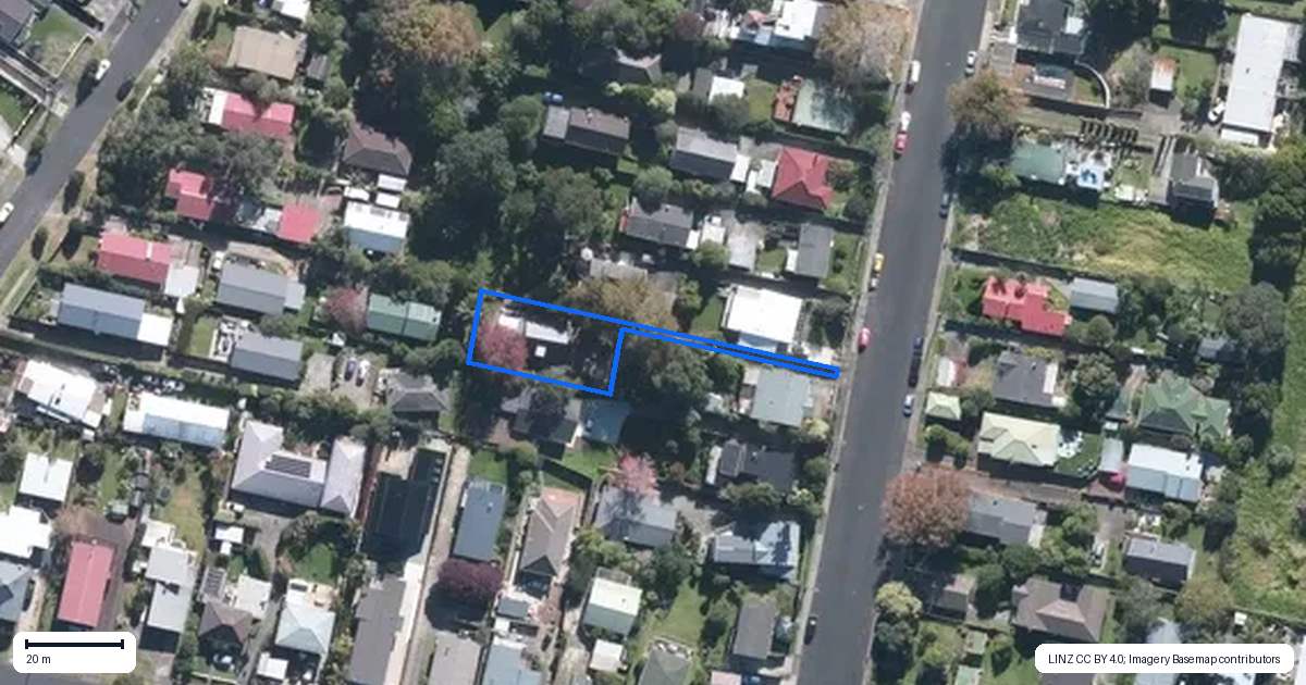 Property context map for 8A Cresta Avenue, Beach Haven, Auckland