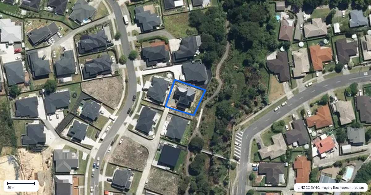 Property context map for 2 Mara Waina Place, Swanson, Auckland