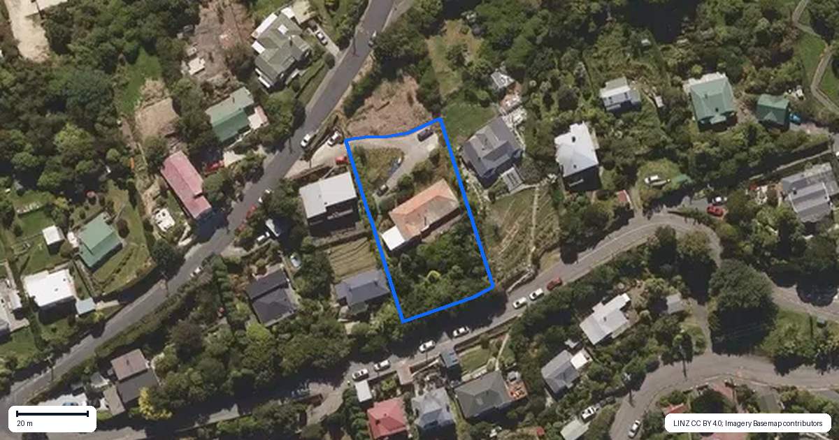 Property context map for 32 Adderley Terrace, Ravensbourne, Dunedin