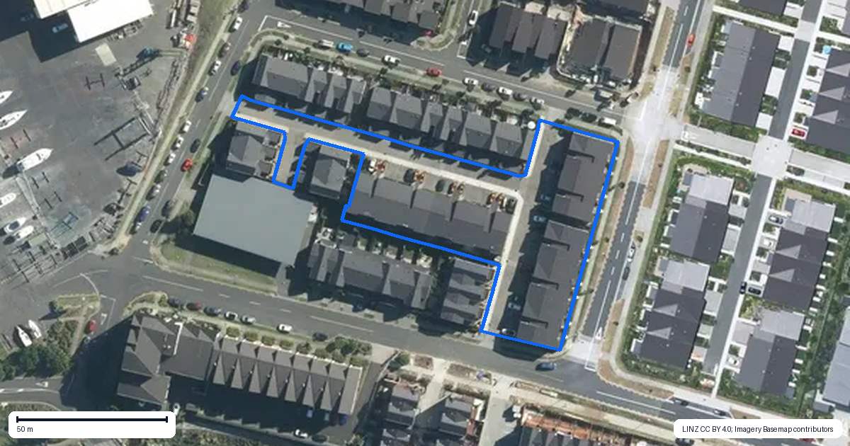 Property context map for 1/11 Paketai Lane, Beachlands, Auckland