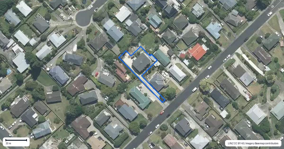 Property context map for 11 Anne Road, Hillcrest, Auckland
