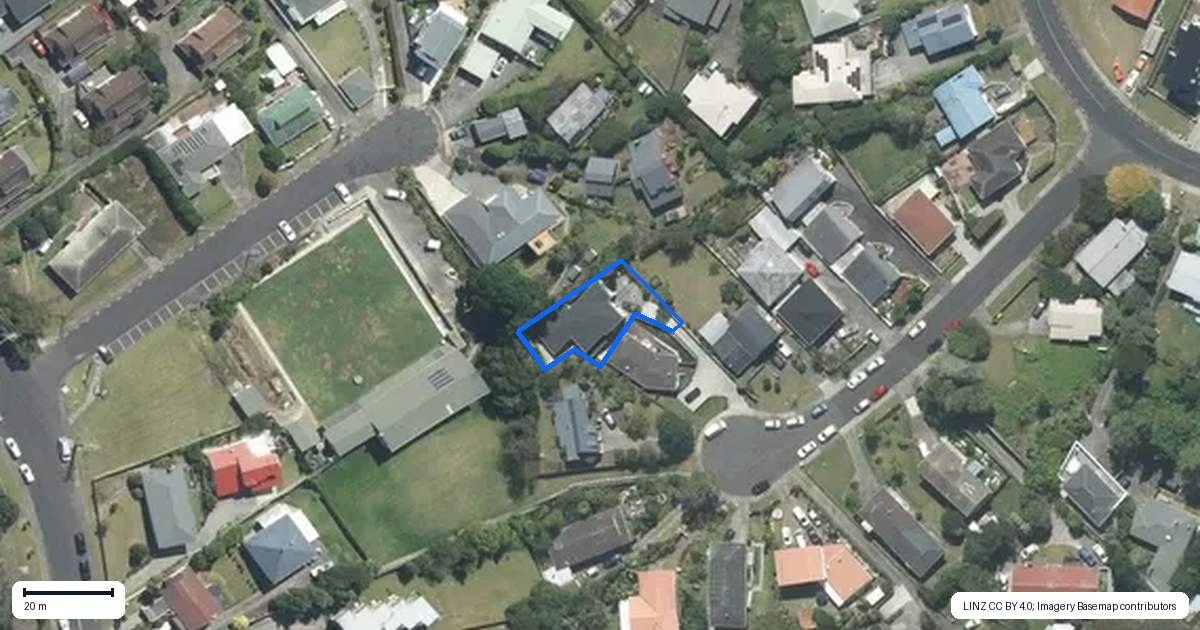 Property context map for 7A Ondine Place, Glenfield, Auckland