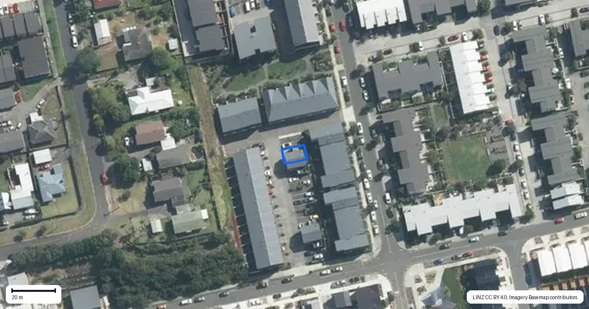 Property context map for 8 Lange Mews, Mount Wellington, Auckland