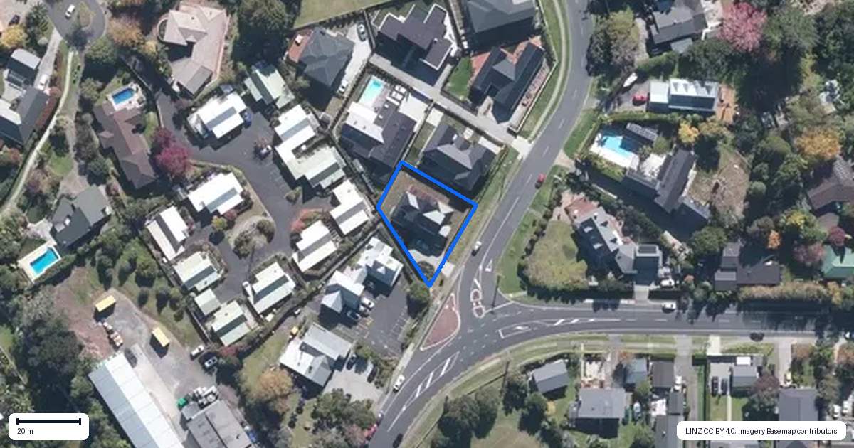 Property context map for 2A Roland Road, Greenhithe, Auckland