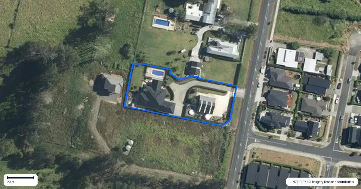 Property context map for 80 Station Road, Kumeu