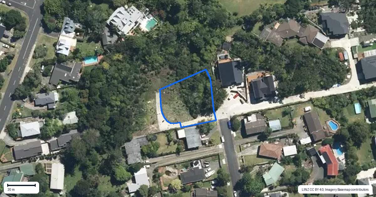 Property context map for 2 Happeace Lane, Titirangi, Auckland