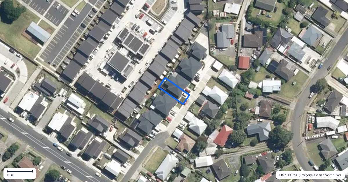 Property context map for 18 Dolbel Place, Mangere East, Auckland