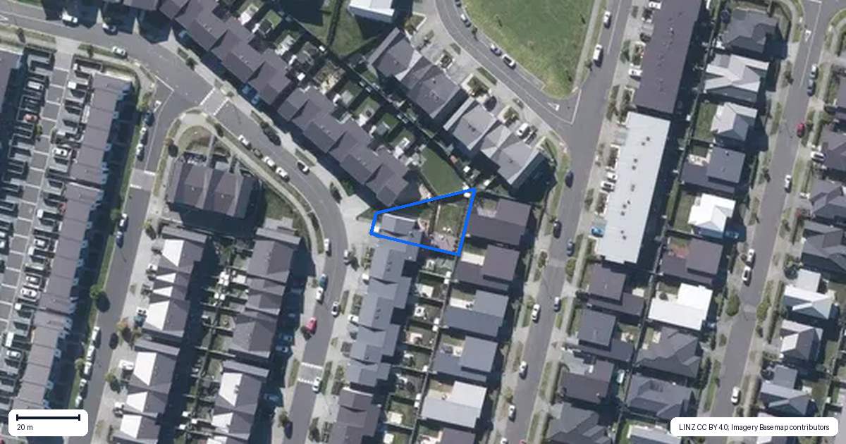 Property context map for 33 Roundel Crescent, Whenuapai, Auckland