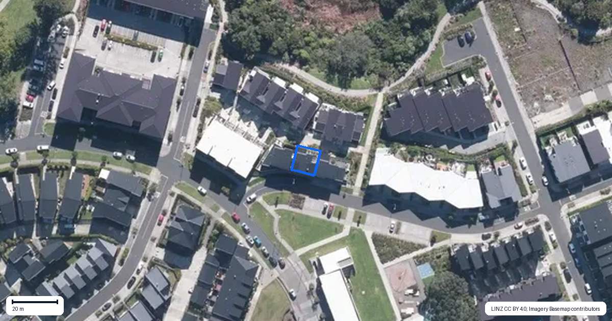 Property context map for 4 Marine Parade, Hobsonville, Auckland