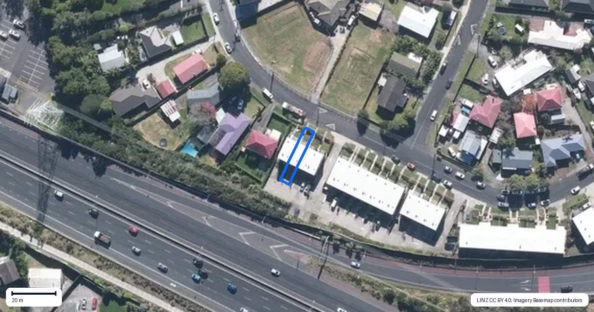 Property context map for 32C Titoki Street, Te Atatu Peninsula, Auckland