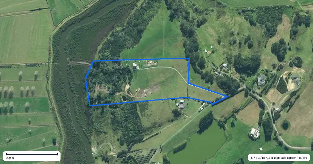 Property context map for 330 Pairatahi Road, Kaingaroa, Kaitaia