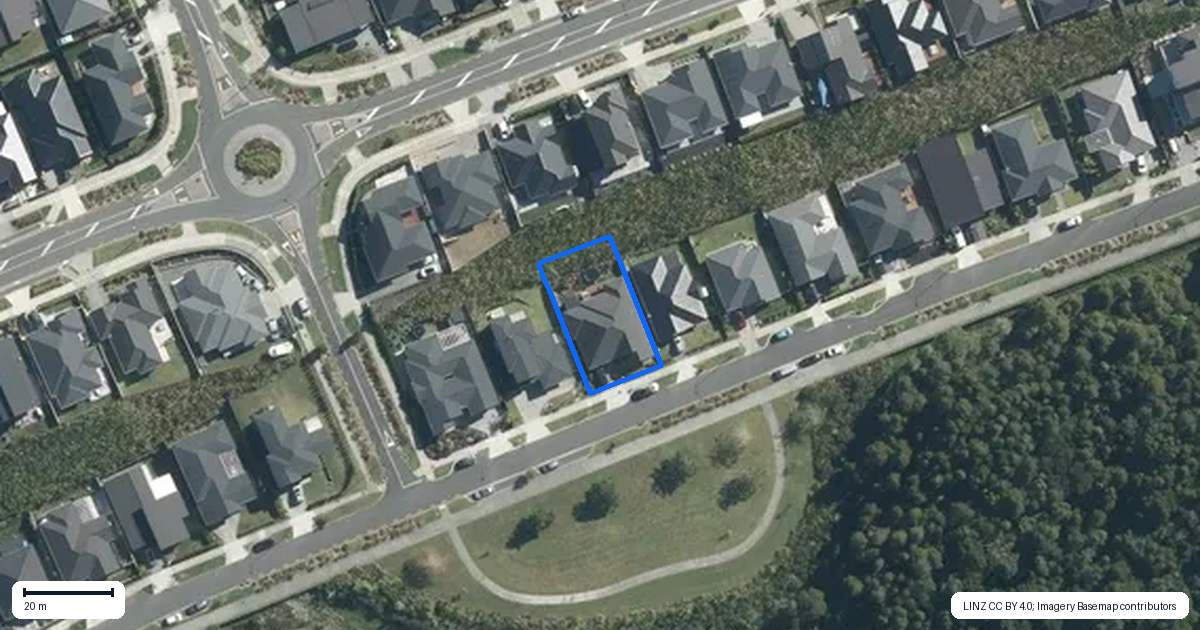 Property context map for 124 Ahutoetoe Road, Wainui