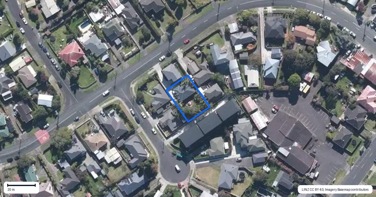 Property context map for 16 Gloria Avenue, Te Atatu Peninsula, Auckland