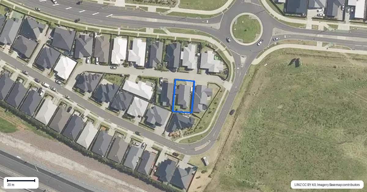 Property context map for 16 Anchor Crescent, Papamoa
