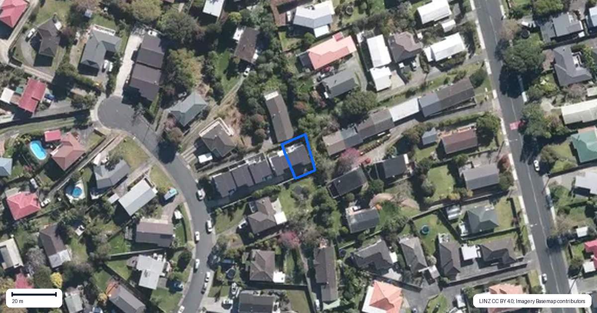 Property context map for 35E Seon Place, Birkdale, Auckland