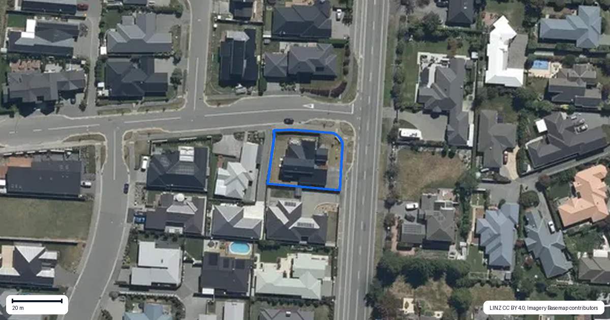 Property context map for 215 Cavendish Road, Casebrook, Christchurch