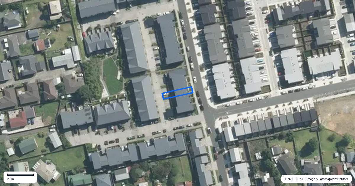 Property context map for 102 Mangahoe Road, Mount Wellington, Auckland