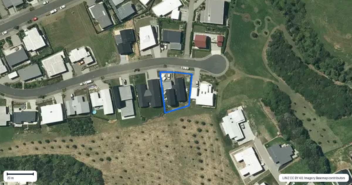 Property context map for 18 Maataitai Road, Raglan