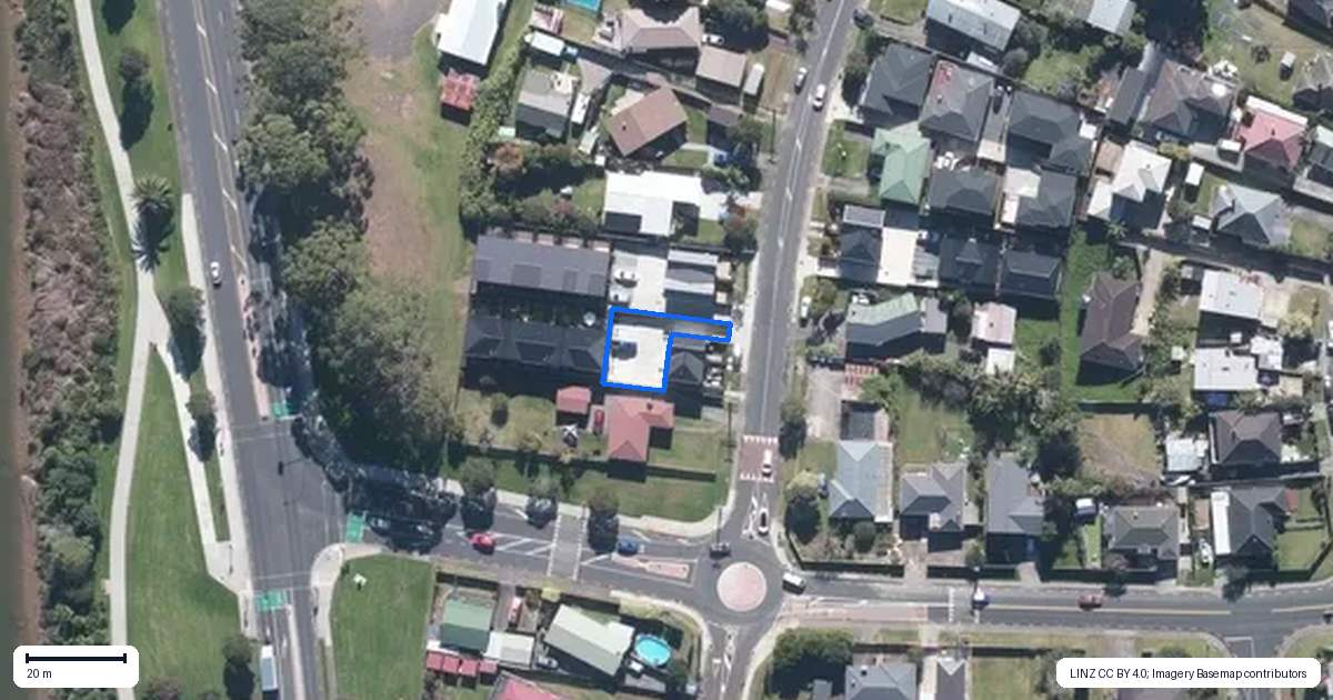 Property context map for 3/83 Vodanovich Road, Te Atatu South, Auckland