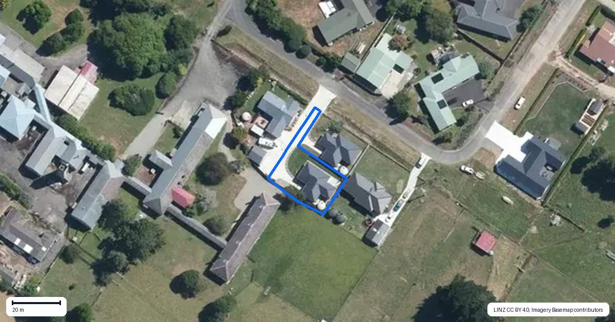 Property context map for 24 Pitt Street, Pahiatua