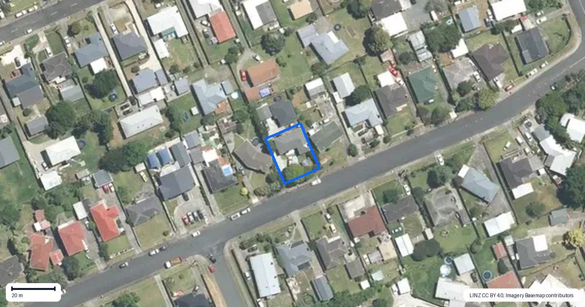 Property context map for 11 Clayton Road, Manurewa, Auckland