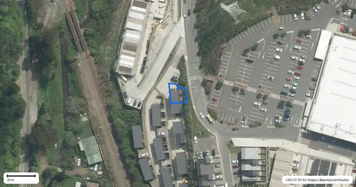 Property context map for 1 Ara Patukawenga, Tawa, Wellington