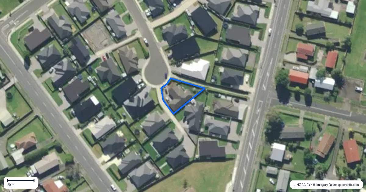 Property context map for 11 Kekewai Place, Tikipunga, Whangarei