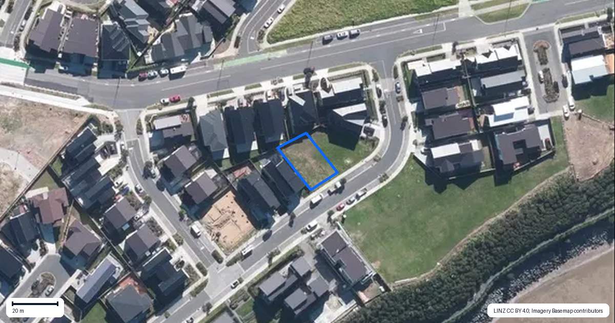 Property context map for 7 Picnic Point Road, Hobsonville, Auckland