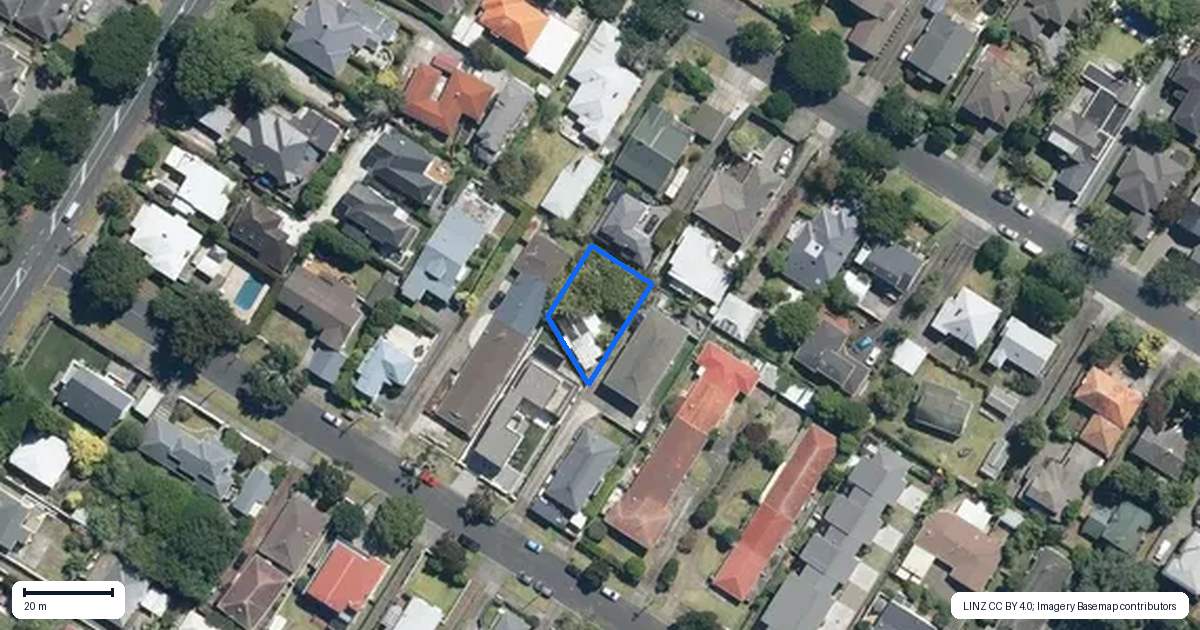 Property context map for 4/43 Tawhiri Road, One Tree Hill, Auckland