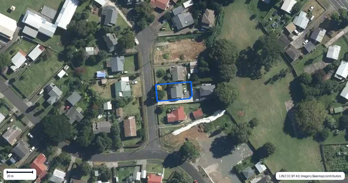 Property context map for 5 Tuakana Street, Point England, Auckland