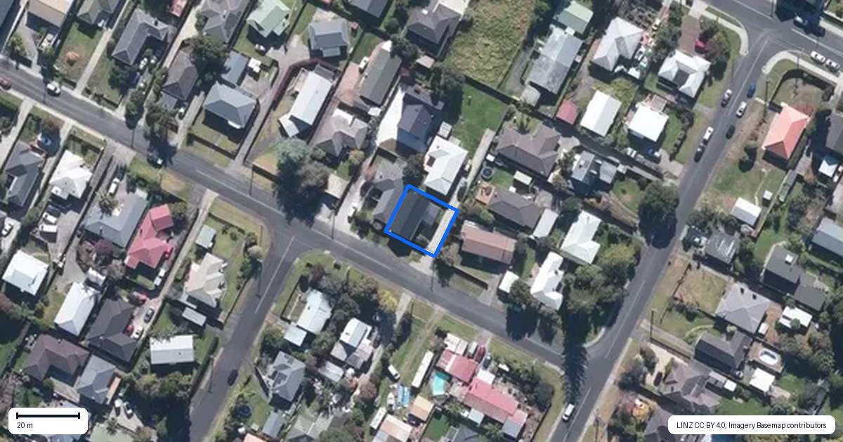 Property context map for 1 Waione Avenue, Te Atatu Peninsula, Auckland