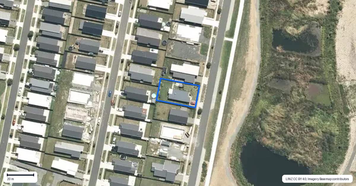 Property context map for 13 Whites Way, Te Kauwhata