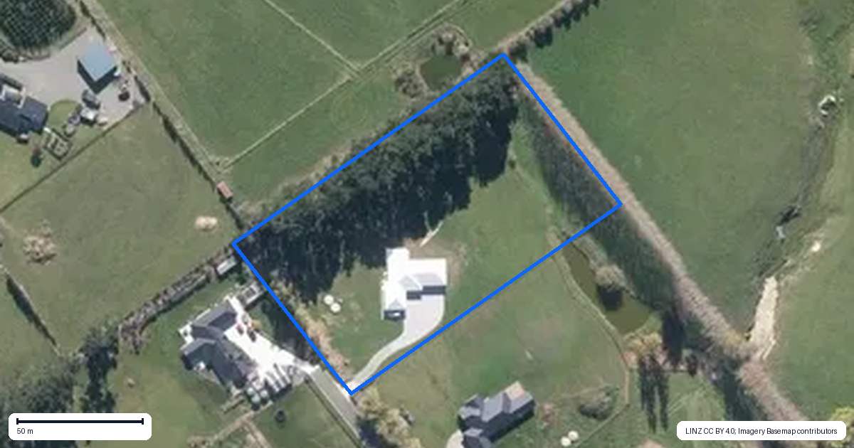 Property context map for 8 Garrick Lane, Kelvin Grove, Palmerston North