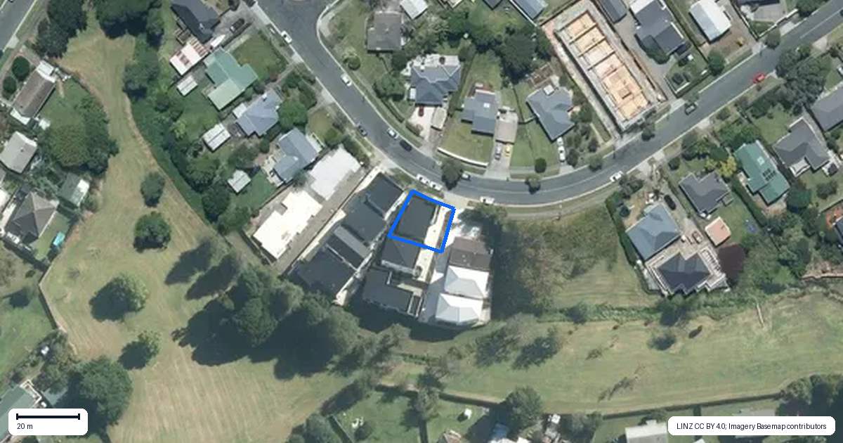 Property context map for 13 Sloane Street, Glen Innes, Auckland