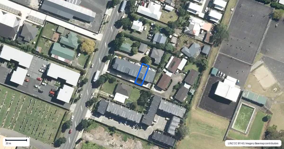 Property context map for 74E McKenzie Road, Mangere Bridge, Auckland
