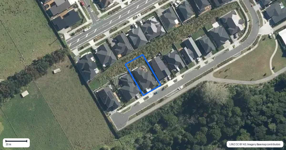 Property context map for 48 Houpuni Road, Wainui
