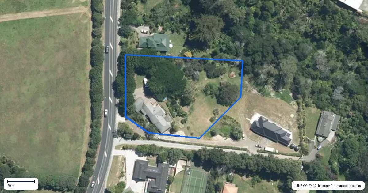 Property context map for 1127 Whangaparaoa Road, Tindalls Beach, Whangaparaoa