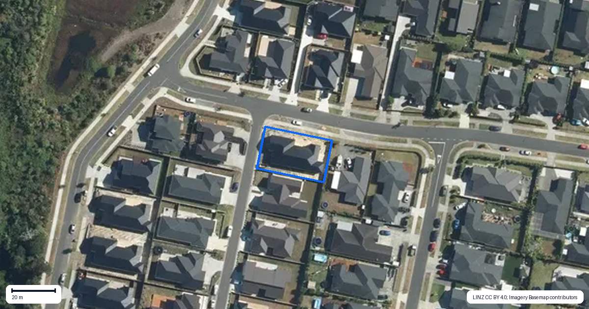 Property context map for 11 Lewis Younie Road, Kumeu