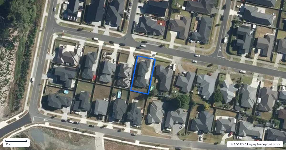 Property context map for 15 Madden Avenue, Kumeu