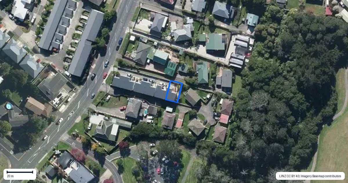 Property context map for 6/66 Seymour Road, Sunnyvale, Auckland