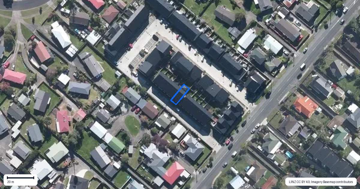 Property context map for 50 Ivy Nola Way, Henderson, Auckland