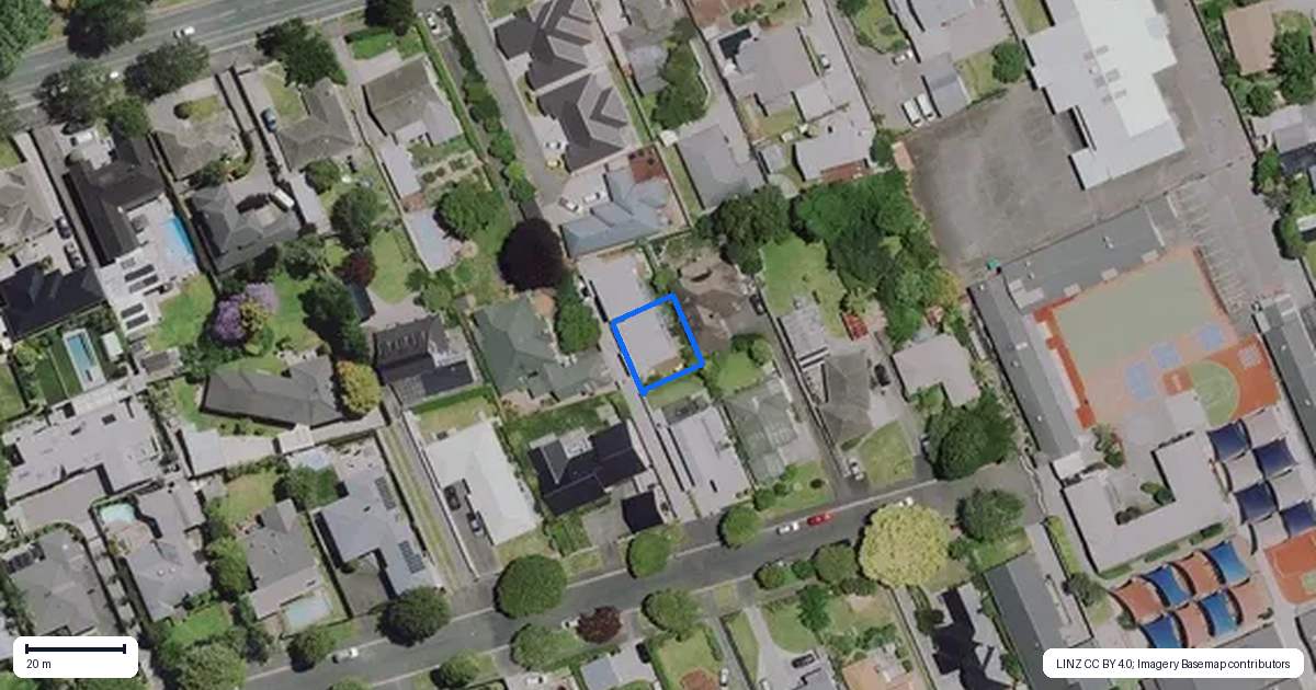 Property context map for 2/23 Strowan Avenue, Fairfield, Hamilton