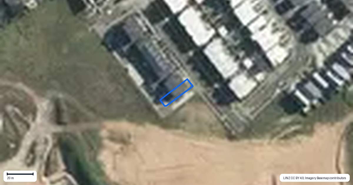 Property context map for 82 Tarapuka Road, Westgate, Auckland