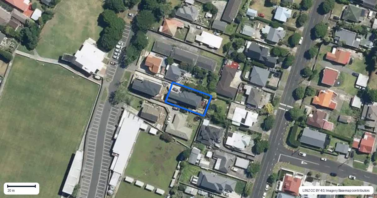 Property context map for 62 Kiwitea Street, Sandringham, Auckland