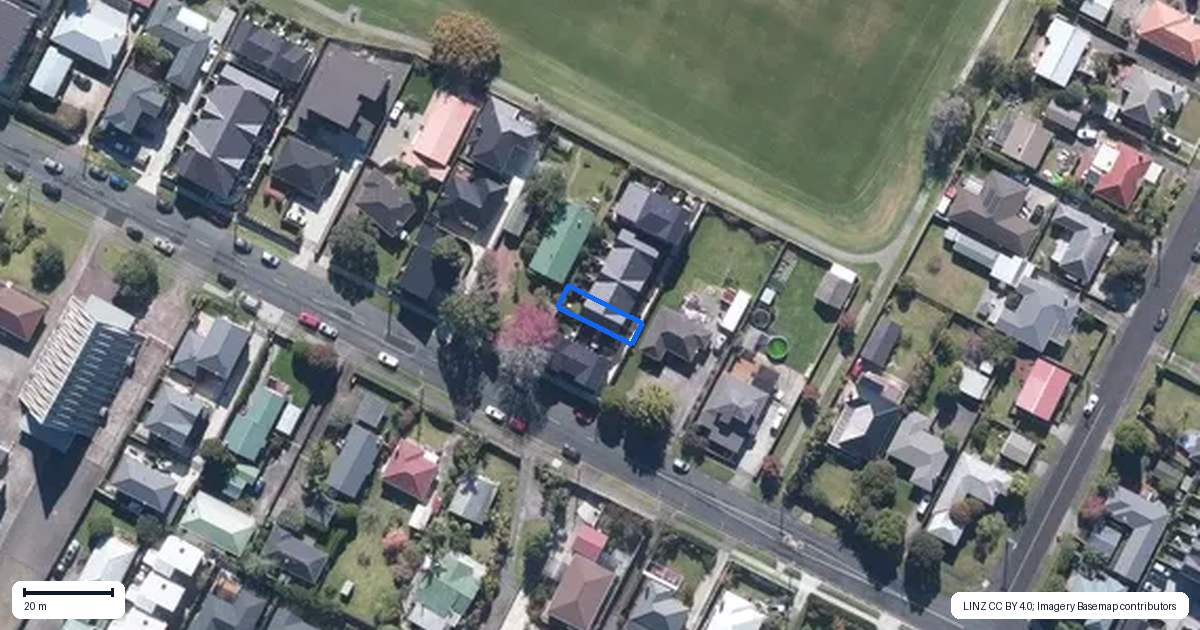 Property context map for 4/79 Taikata Road, Te Atatu Peninsula, Auckland